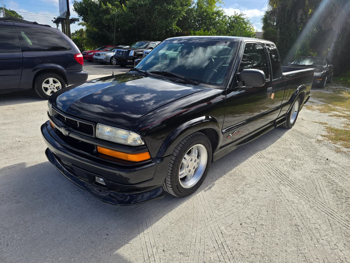 2000 Chevrolet S10 xtra cab