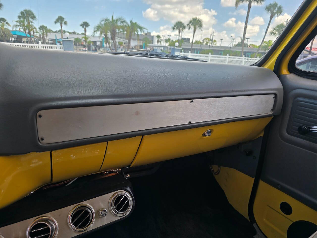 vehicle info here