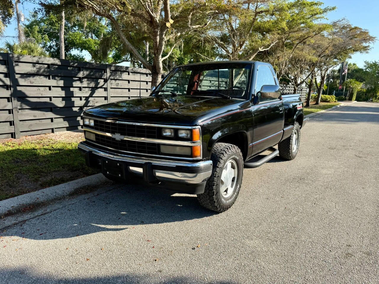 1989 Chevrolet C_K-1500-Series K1500-Silverado-2dr-4WD-Standard-Cab-SB