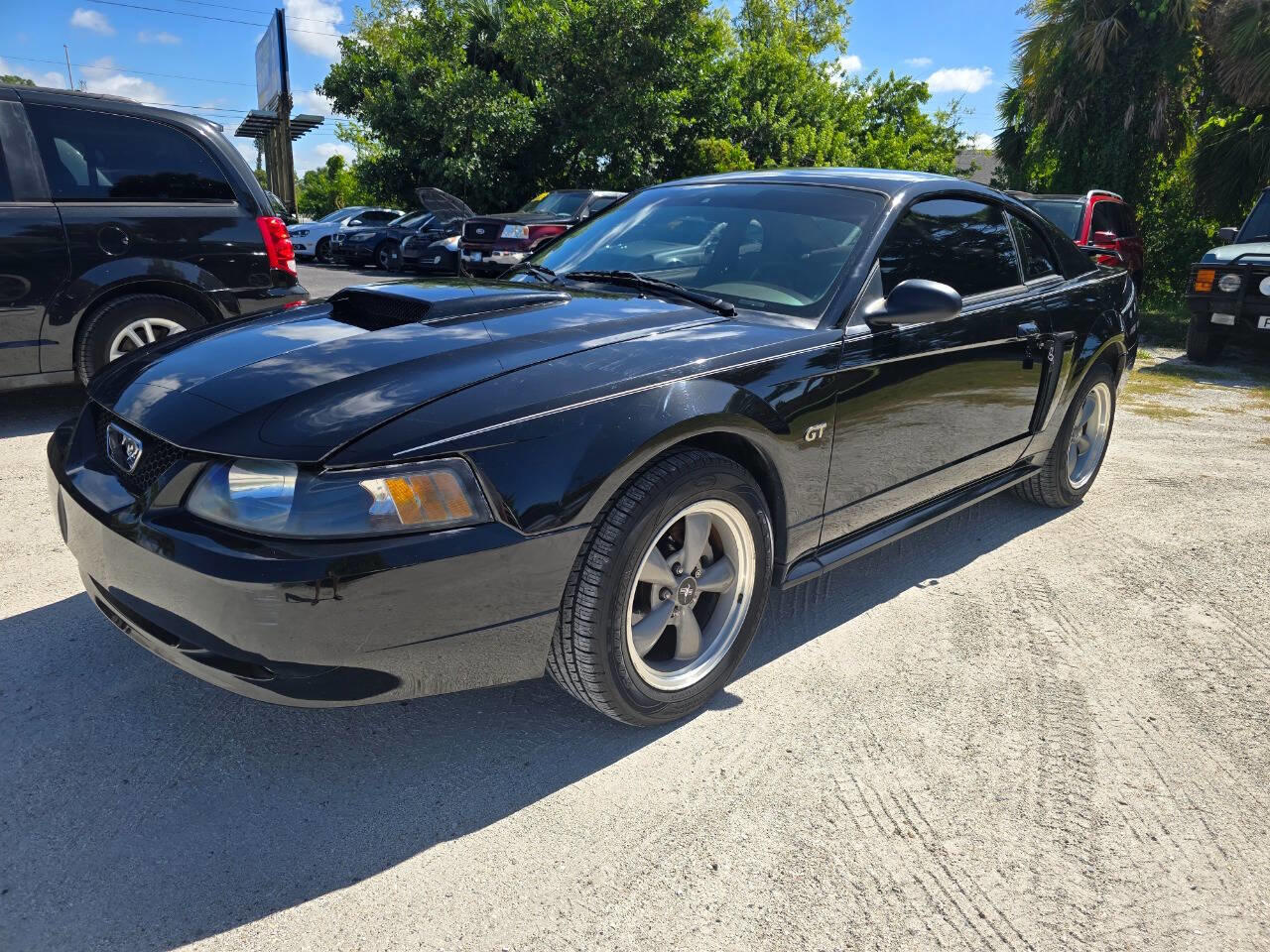 2002 Ford Mustang GT-Deluxe-2dr-Fastback