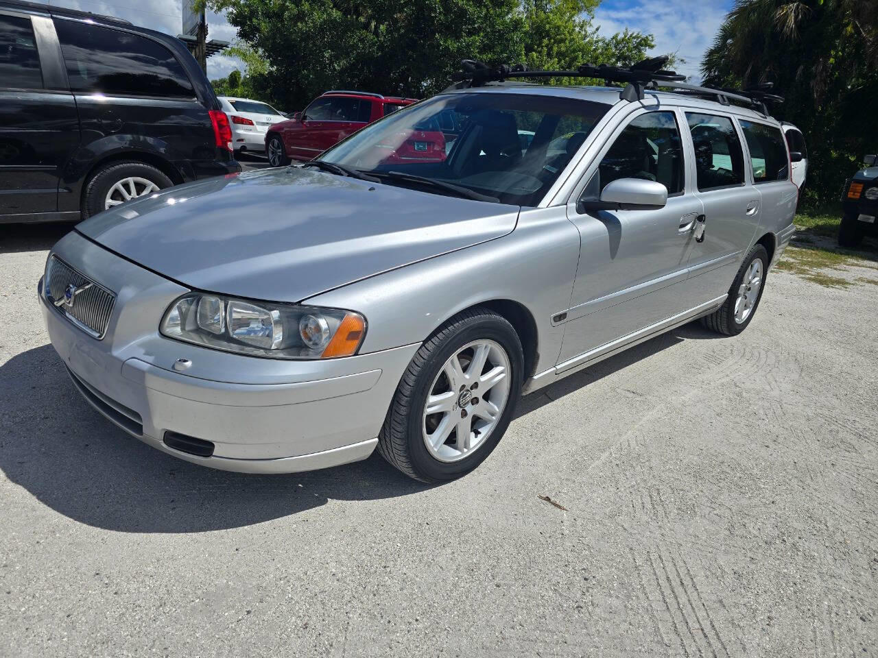 2005 Volvo V70 2.4-4dr-Wagon