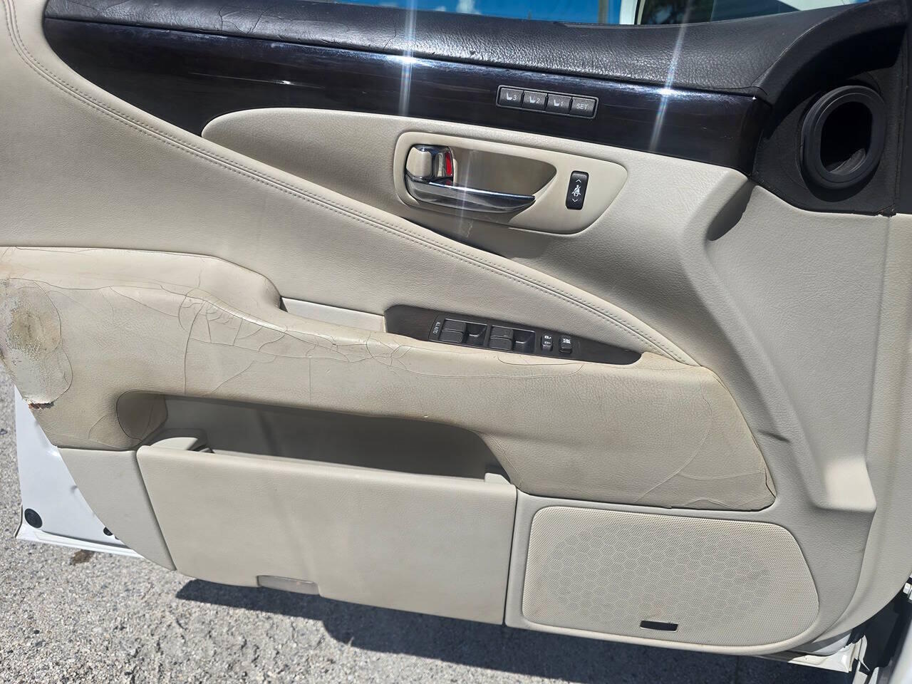 vehicle info here