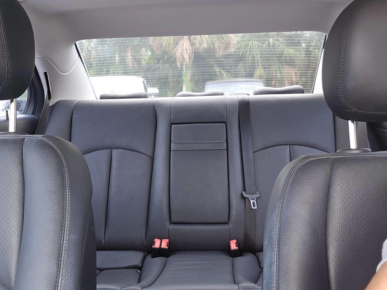 2008 Mercedes Benz E photo 11