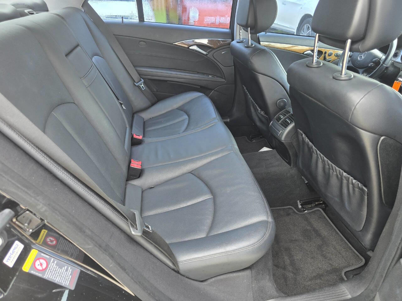 2008 Mercedes Benz E photo 4
