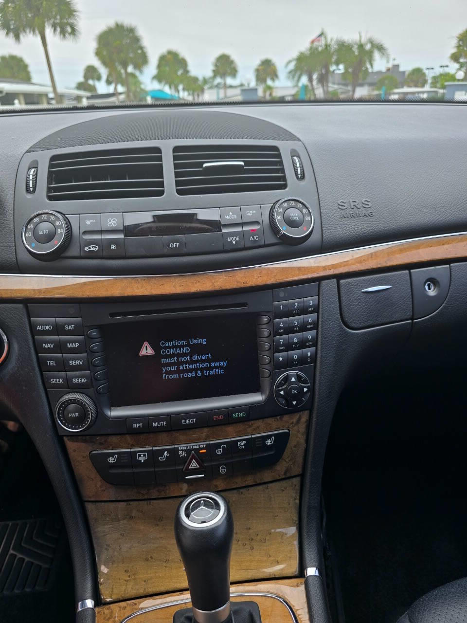 2008 Mercedes Benz E photo 10