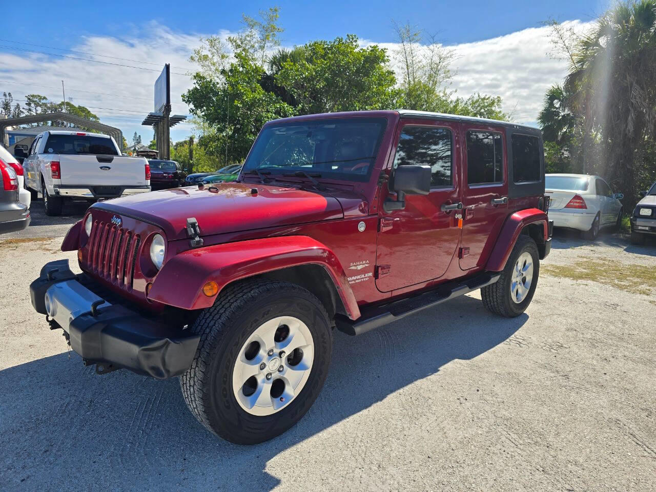 2013 Jeep Wrangler-Unlimited Sahara-4x4-4dr-SUV