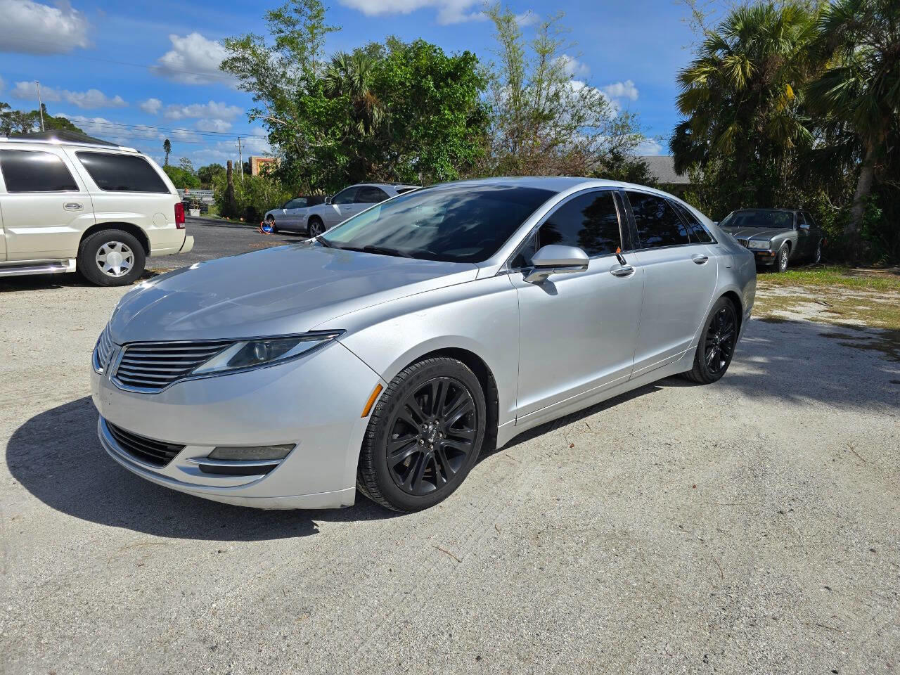 2013 Lincoln MKZ Base-V6-4dr-Sedan